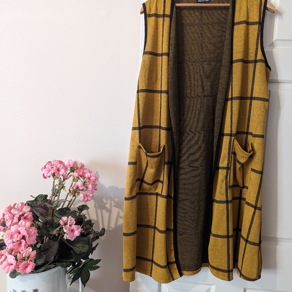 Duster Sleeveless With Pockets - image 1